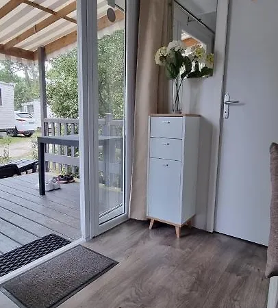 Kemp Mobil 708 Chez Eric Et Valerie, Calme Et Ombrage. Les Mathes